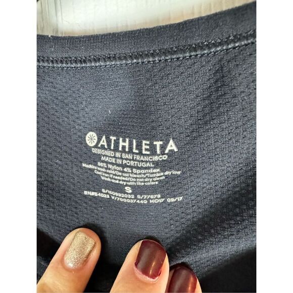 Athleta Womens Black Activewear Shirt Size Small - Picture 2 of 3